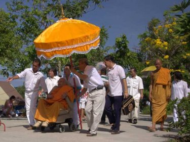 The venerable Luangpoo Supa at the wat ceremony