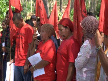 Red shirted protesters at the Yao Yai gathering