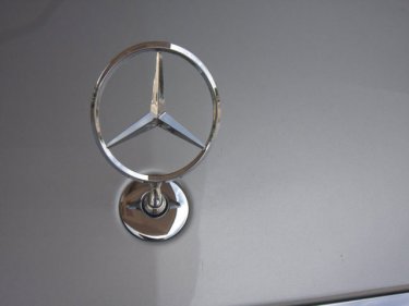 Phuket Mercedes Dealer Found Hanged