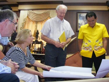 Ho! Sailor Rolly Gives Phuket Road Phuket Wan