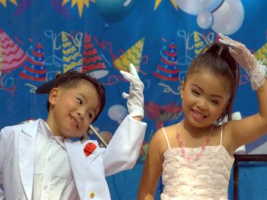 Young dancers will entertain Phuket crowds for Loy Kratong