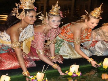 The 20 Miss Belgium candidates enjoy a loy kratong visiting Phuket