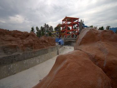 No work as the Phuket waterpark takes shape at West Sands