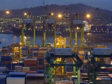 Terror alert put Singapore shipping in danger zone