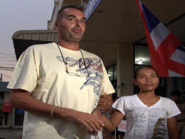 Andrew Clements with Sujidta Foisomrong outside Phuket Jail