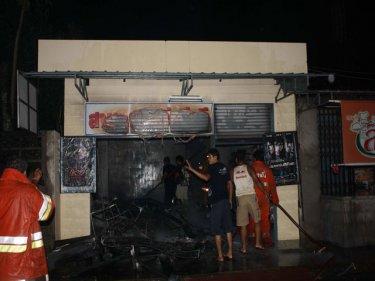 The Phuket City shop that burned last night after a call to a fire truck with no water