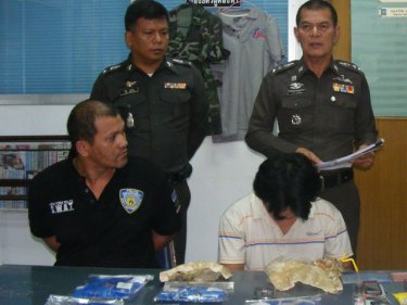 Accused of drug carrying: Wesarat Ninjamrat (left) and Jab Jedklang