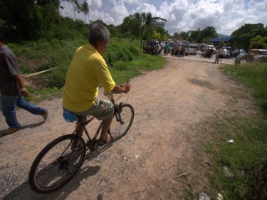 Protesters win: bicycles will be big on the mangrove forest flyover