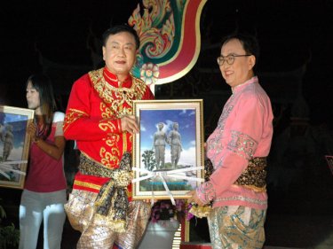Dressed to Thrill: Star performers Governor Tri Augkaradacha and Phuket Provincial Administrative Organisation chief executive Paiboon Upatising