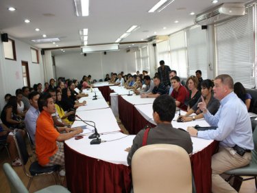 US security officials give the Patong business community a briefing