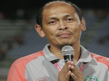 Surachai Jirasirichote makes his dignified farewell to FC Phuket thugs