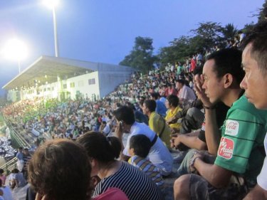 A huge crowd in Phuket City takes in the no-score draw with Songkhla