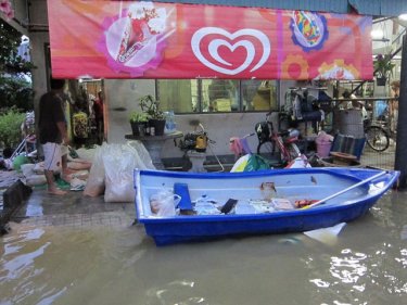 Residents ready for anything on Phuket with heavy rain forecast Friday