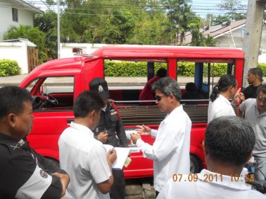 Phuket police and officials find tuk-tuk answers difficult to come by