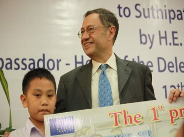 Suthipat's artistic achievement is celebrated on Phuket yesterday