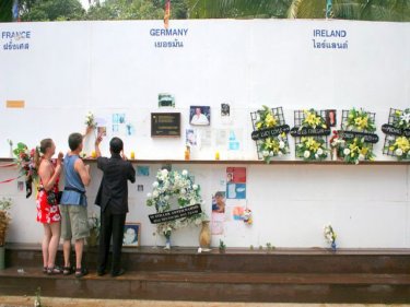 The way the temporary Phuket Wall of Remembrance once looked