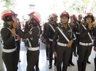 Phuket could use more women police now graduating in greater numbers