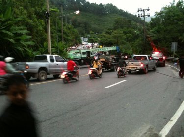 A large crane blocks the Patong Hill road for reasons yet to be explained