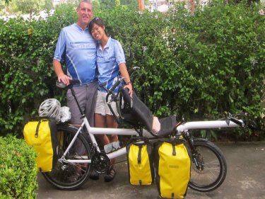 Paul Hamon, Natt Opasanon and their bicycle: 66 provinces to go
