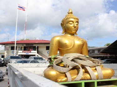 Chalong's golden buddha is moved to a more propitious location