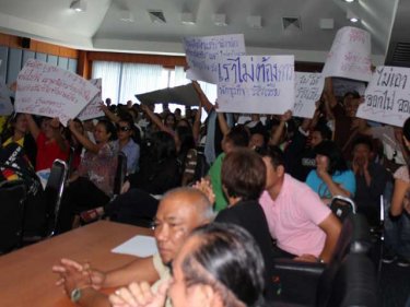 Phuket taxi and tuk-tuk drivers express their viewpoint at a meeting