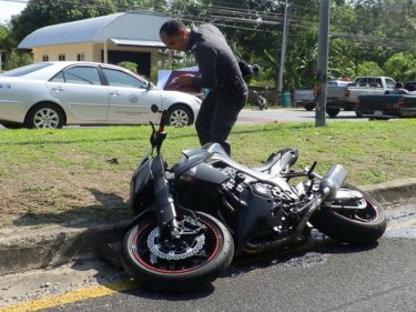 The big bike near the scene of the fatal crash on Phuket today