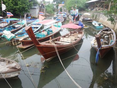 Bang Tao canal this week: cleaner but not yet Phuket perfect