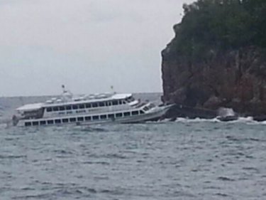 The day-trip vessel aground on an island between Phuket and Phi Phi