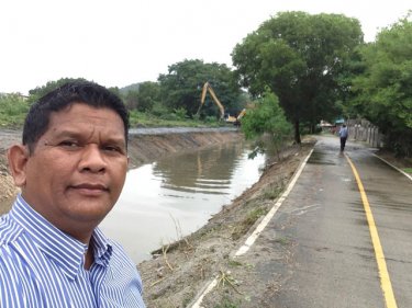 Mayor Ma-Ann Samran with the cleaned up Bang Tao canal