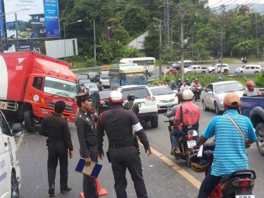 Chaos on Patong Hill again as a Post Office truck crashes today