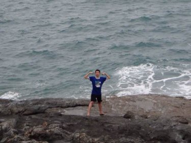 The last photograph taken of Gao Yang, 20, before he fell into the sea