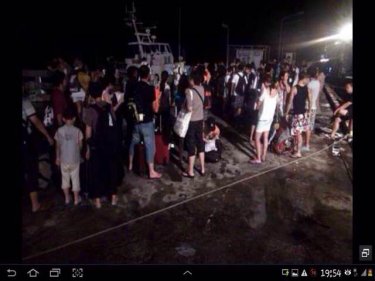 Tourists are rescued from Racha off Phuket at the weekend