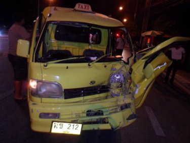 Tuk-Tuk Crash Puts Woman Passenger in Hospital
