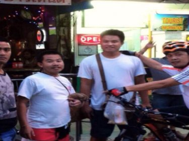 Loris tout lumbered: a cycling cop springs a tourist tout in Patong yesterday