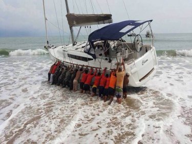 The Phuket yacht gains some muscle from park rangers after two days