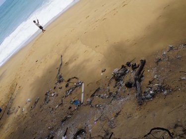 Mai Khao beach yesterday: About 6000 people, including 3000 Army cadets, are due to clean all Phuket beaches of monsoon trash from 9.30am today