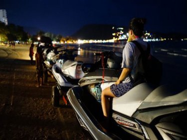 Does Phuket really need jet-skis? A question to resolve in 2015