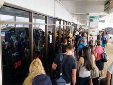 The long queue to enter Phuket airport this week: Thai air safety questioned