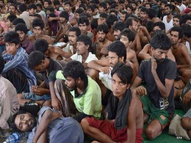 Rohingya ashore in Malaysia from among hundreds sailing south