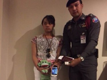 Accused Wong Wai Ki Warwick Taboctaboc with Phuket police