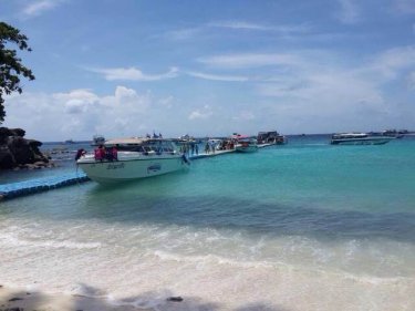 No escape for tourists: Racha island in better weather over the weekend
