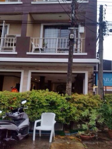 The balcony from which the couple fell in Patong today