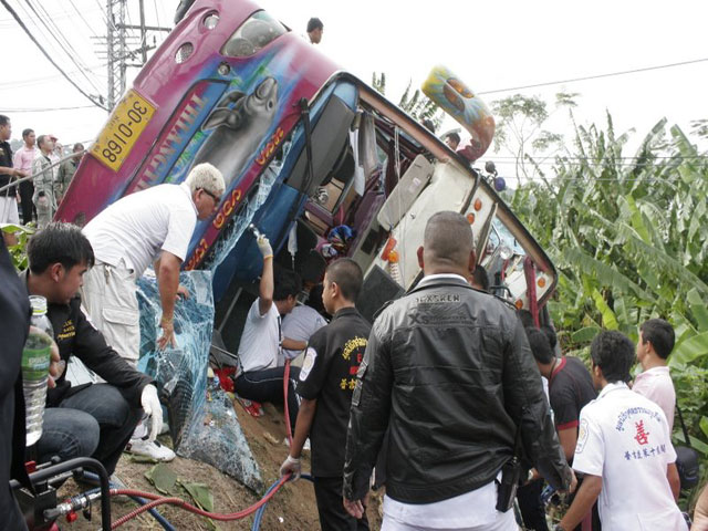 Две аварии с туристическими автобусами на перевале Патонга