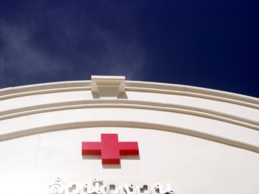 Blue skies for a Red Cross blood centre and a new Thai HQ.