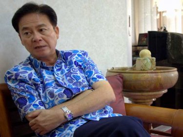Krabi Governor Siwa Sirisoawaluk, in holiday shirt.