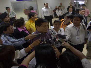 Minister Weerasak spreads the message on Phuket on Wednesday