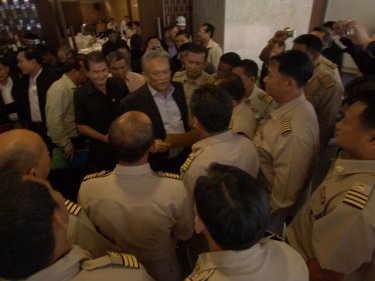 Deputy PM Suthep Tueksuban with village chiefs at the Hilton Phuket Arcadia