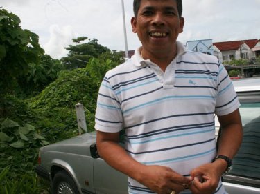 Phuket taxi driver Peerasuwat Khaithat: hailed for his honesty