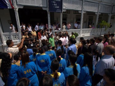 Caddies, resort and spa staff join a protest at Provincial Hall in Phuket City