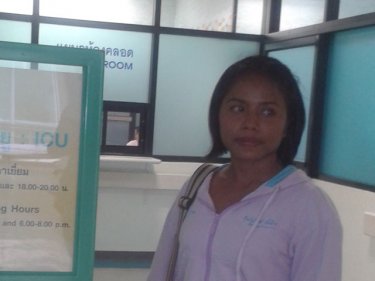 ''Joy'' Choochep visits her husband in Phuket International Hospital